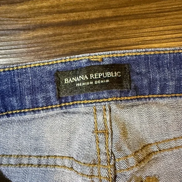 Women’s Banana Republic Girlfriend Jeans & Capri Size 28 - Picture 7 of 8